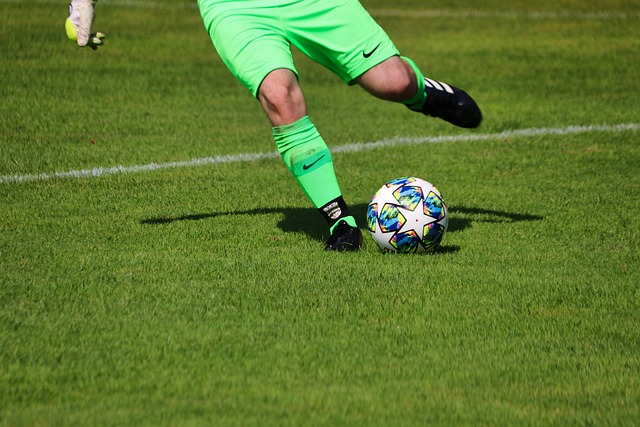 充满力量的 充满力量的