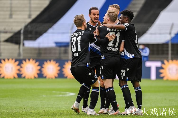 德媒:德甲和德乙本赛季电视收入减少1.5亿欧元 德媒:德甲和德乙本赛季电视收入减少1.5亿欧元